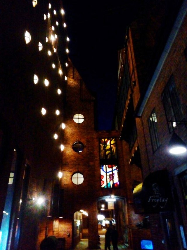 Bremen alley lights.jpg
