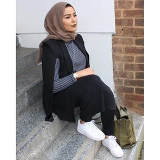 hijabi workout clothes