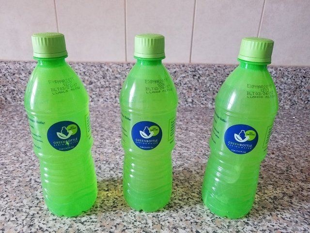 https://steemitimages.com/640x0/https://s10.postimg.org/9flc6yb3t/Green_Bottle_Spring_Water_Compostable.jpg