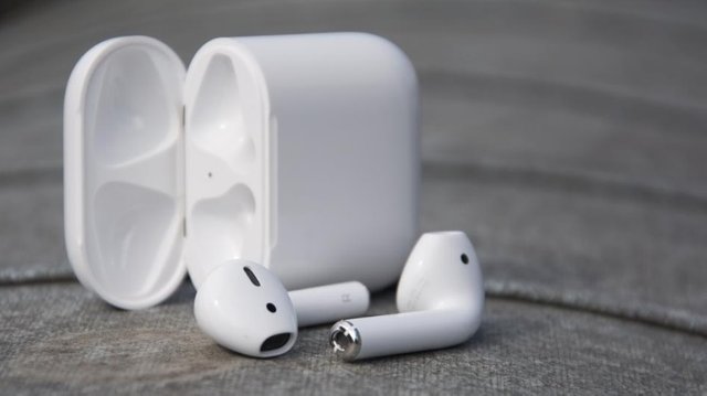 apple-headphones