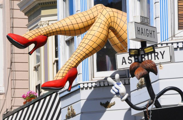 haight and ashbury.jpg