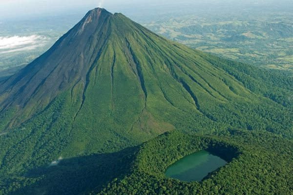 Arenal-Volcano.jpg