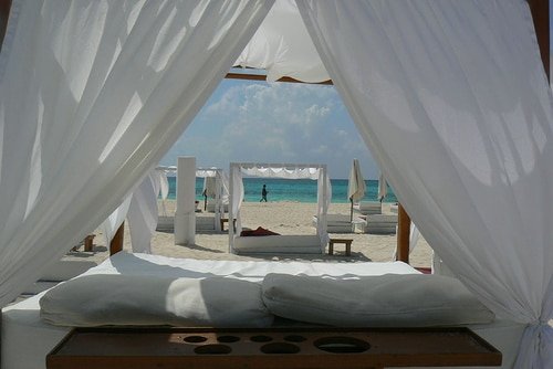 mamitas beach bed.jpg