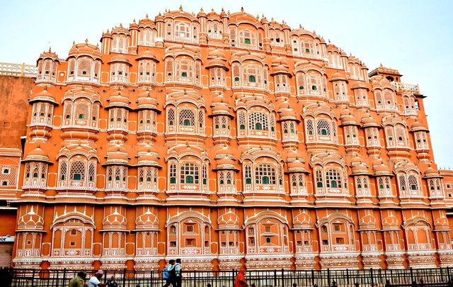 Hawa-_Mahal.jpg