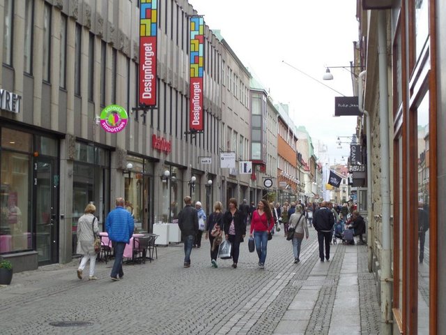 Walking and shopping in Gothenburg