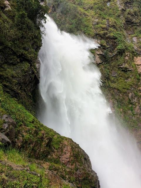 waterfall-saltodecandelas-boyaca-colombia.jpg