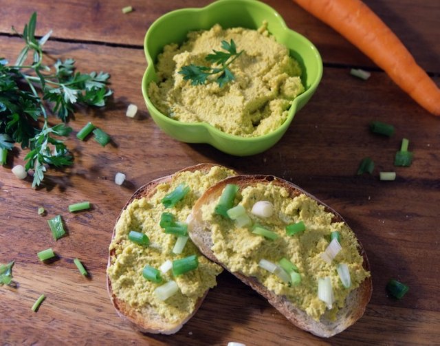 Ginger_Carrot_Parsley_Cashew_Pate.jpg