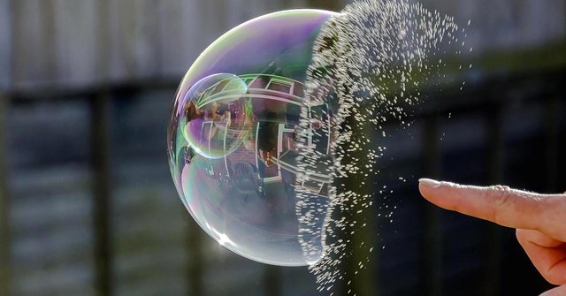 Bubble Burst Global Financial Crisis Iceland.jpg