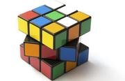Conoce-la-sorprendente-historia-detras-del-cubo-de-_Rubik