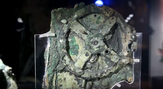 Antikythera Mechanism.png