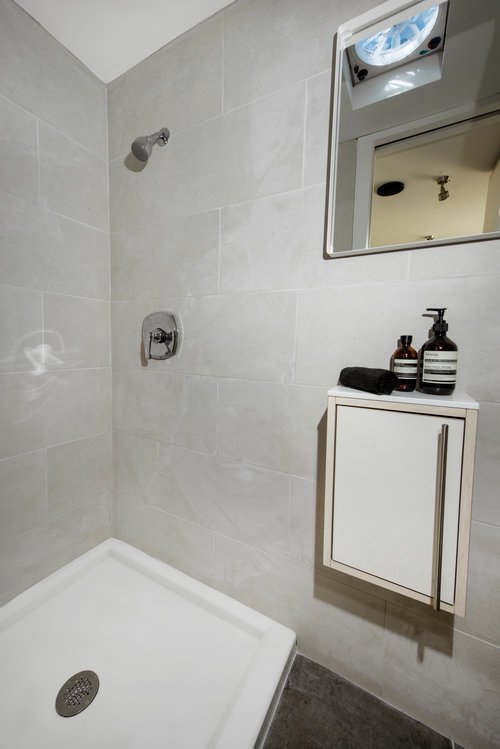 BATH-2.JPG