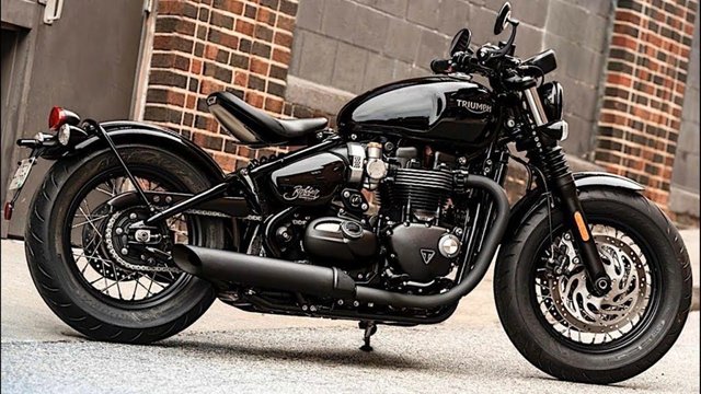 new-2018-triumph-bonneville-bobber-black-spy-shoot-1-1024x576.jpg