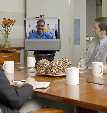 irobot-ava-500-telepresence-robot.jpg