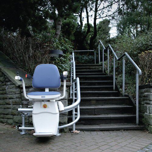 hawle-curved-stairlift-outdoor.jpg