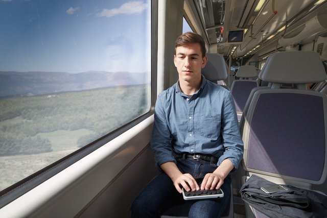 brailliant_14_train-lr.jpg