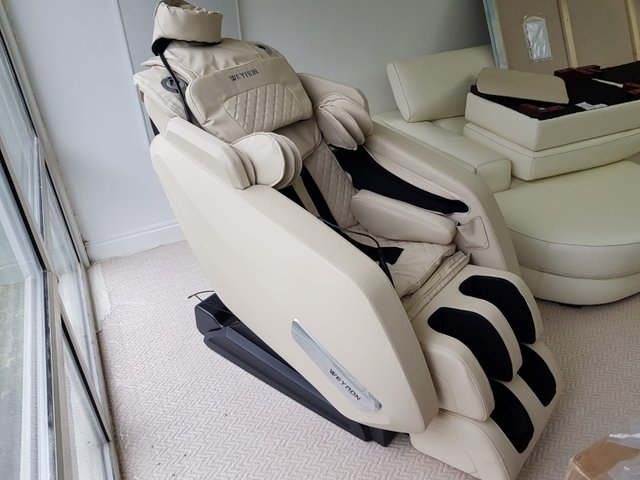Weyron cocoon massage chair discount