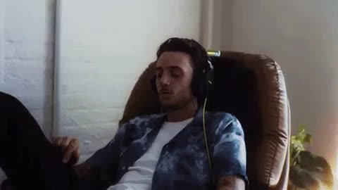 giphy.mp4