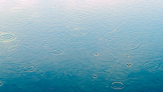 raindrop-3629132_1920.jpg