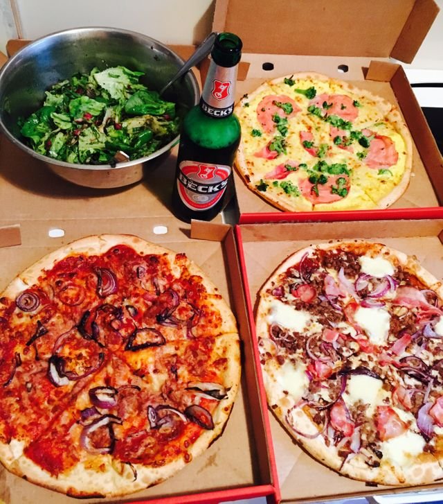 Heute Nacht Bleibt Die Kuche Kalt Vor Der Party Ein Frischer Salat Und Pizza Steemit