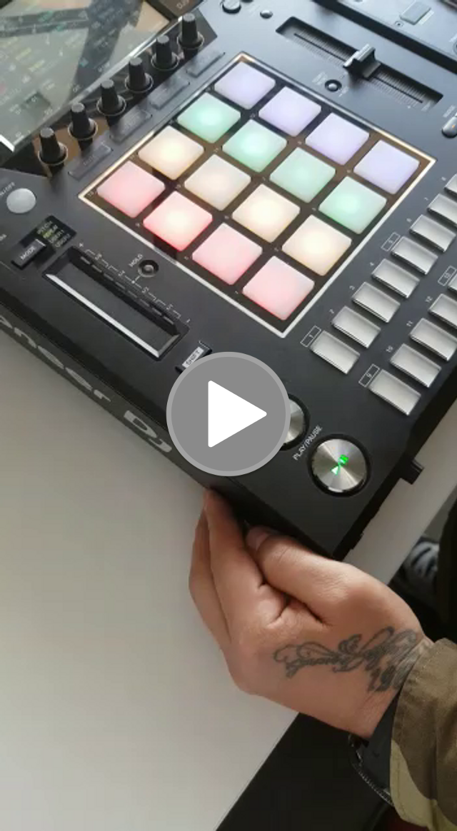 videos/a116ae6312efba625f9f0fc659212c91-00001.png