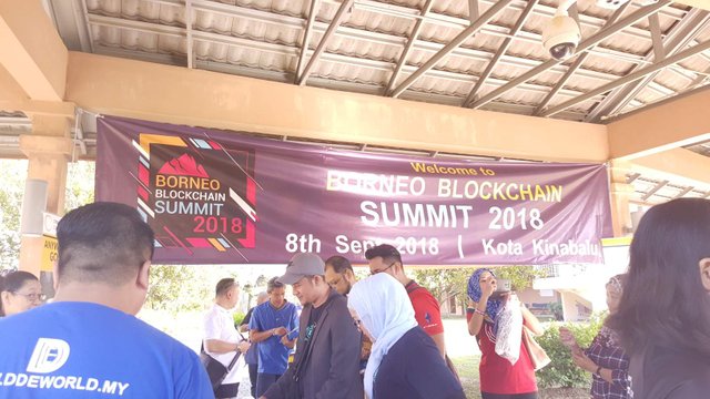 https://s3.us-east-2.amazonaws.com/partiko.io/img/angeljames-borneo-blockchain-summit-knwe5sjp-1536378105908.png