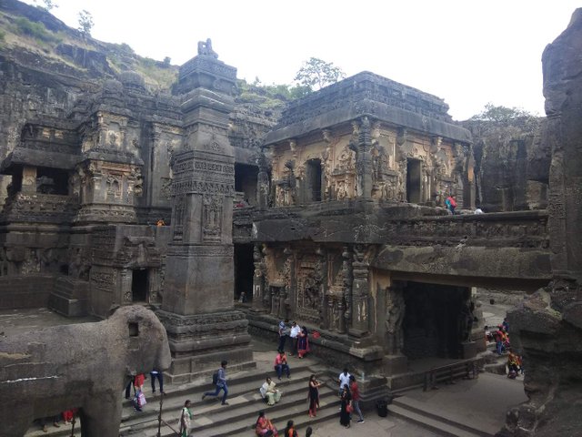 https://s3.us-east-2.amazonaws.com/partiko.io/img/bapoo-the-singlerock-cut-ancient-kailas-temple-at-ellora-caves-in-india-1531283312896.png