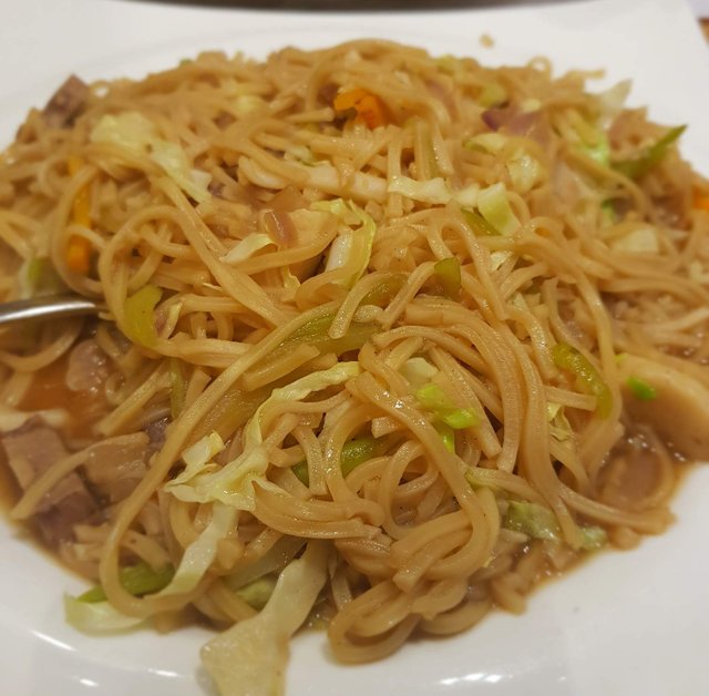 https://s3.us-east-2.amazonaws.com/partiko.io/img/benedict08-daily-food-photography--pancit-cantondibj2nqm-1536041986589.png