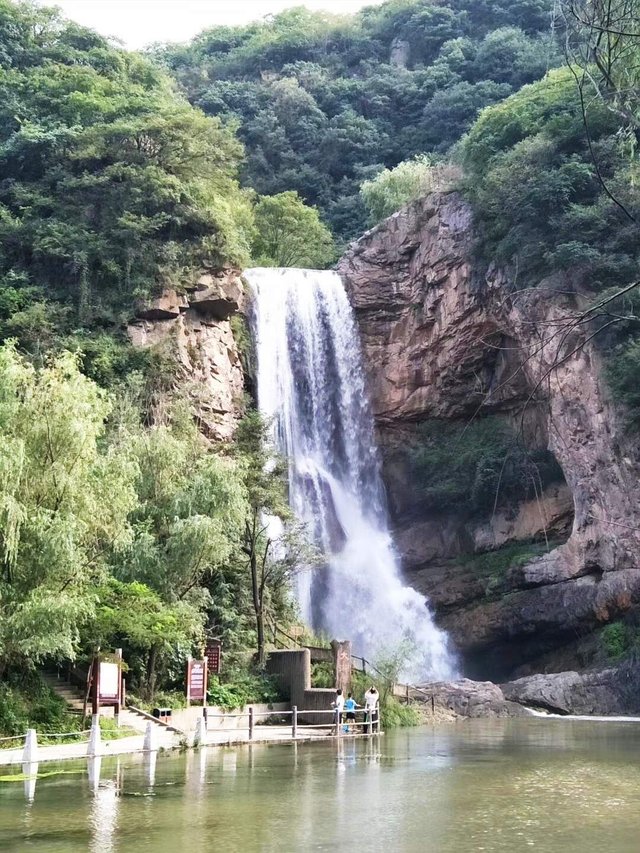 https://s3.us-east-2.amazonaws.com/partiko.io/img/digital0536-20180811waterfall-1533963412689.png