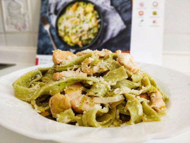 https://s3.us-east-2.amazonaws.com/partiko.io/img/dragraff-fresh-flavors-4--chicken-strips-in-creamy-leek-saucez1nrhirq-1534428262244.png