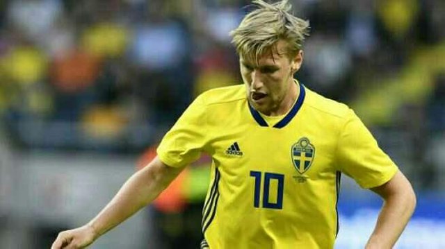 https://s3.us-east-2.amazonaws.com/partiko.io/img/fauzannur595-single-goal-emil-forsberg-bring-sweden-to-the-final-eight-rounds-1530645929696.png