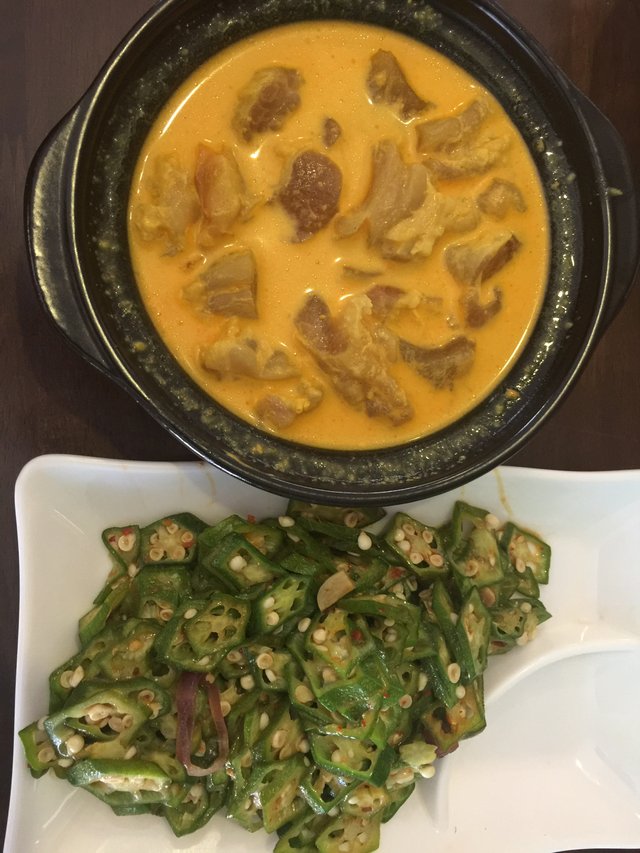 https://s3.us-east-2.amazonaws.com/partiko.io/img/gelfire-indonesian-lunch-today-tomkxmn6-1543382362985.png