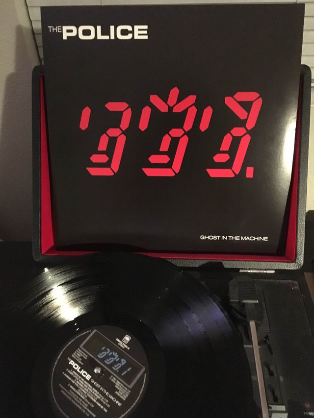 https://s3.us-east-2.amazonaws.com/partiko.io/img/melbookermusic-this-is-one-expensive-vinyl-h92jlcww-1544514058532.png