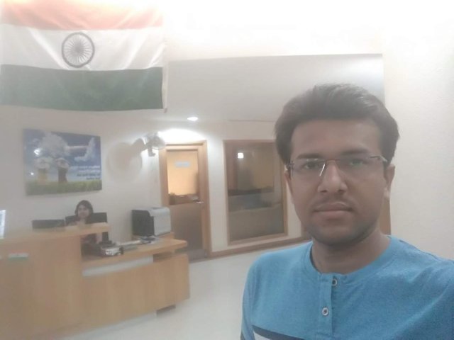 https://s3.us-east-2.amazonaws.com/partiko.io/img/mihirbarot-enjoying-indepandence-day-in-office-1534339260152.png