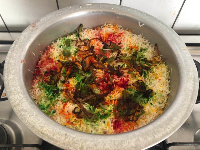 https://s3.us-east-2.amazonaws.com/partiko.io/img/mydubai-homemade-briyani-for-lunch-1jhp06gd-1542694565346.png