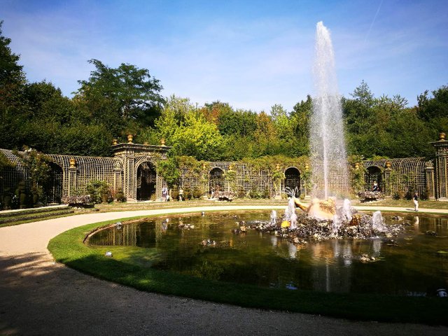 https://s3.us-east-2.amazonaws.com/partiko.io/img/orl4ndo-the-gardens-of-versaille--die-grten-von-versaille-3-vqnfgvg0-1536220785127.png