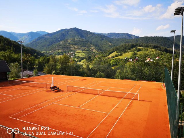 https://s3.us-east-2.amazonaws.com/partiko.io/img/sulc83-tenis-court-on-the-mauntin-zlatibor-in-serbia-1532767448672.png