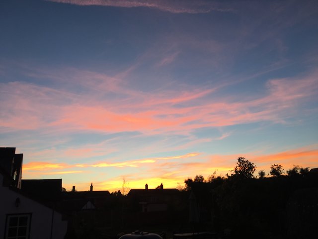 https://s3.us-east-2.amazonaws.com/partiko.io/img/viruk-colourful-sky-at-sunset-wjvjrou7-1540671136446.png