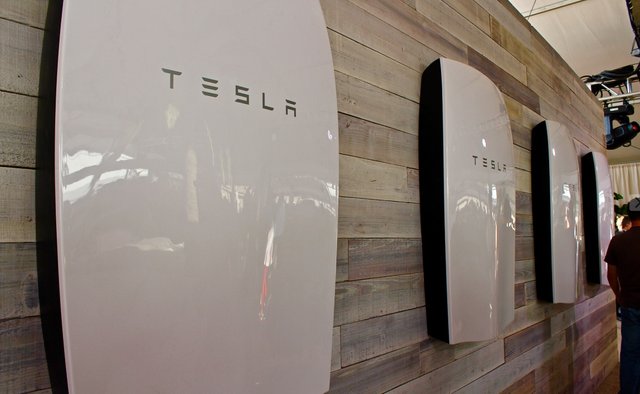 Tesla Power Wall 2.jpg