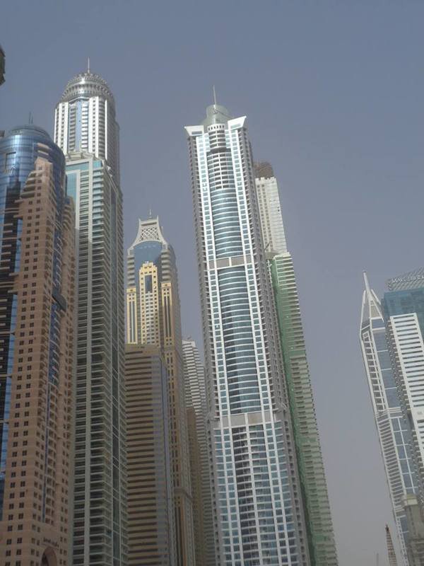 Marina_Torch,_Dubai.jpg
