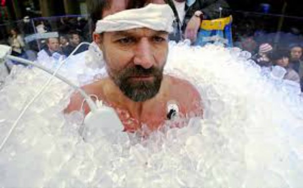 Wim_Hof_ice_bath_incredible_you_cryptogee_steemi.jpg