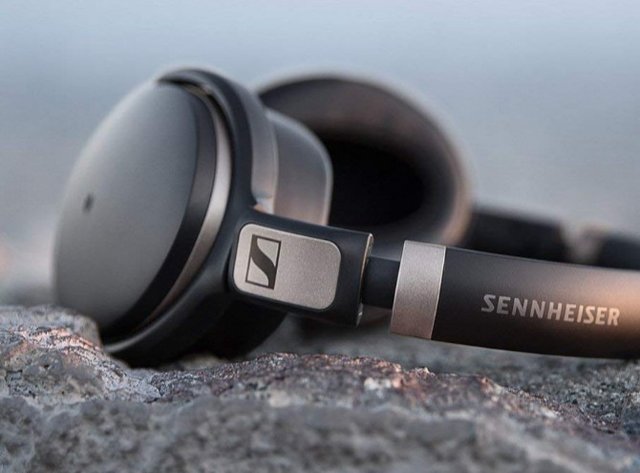 The 7 Best Bluetooth Headphones You Can Buy best bluetooth headphones sennheiser hd450
