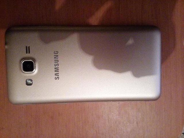 Image may contain: phone|500x375