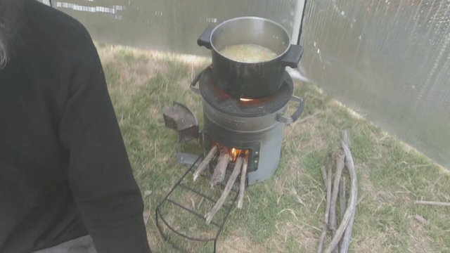 yurtrocketstove