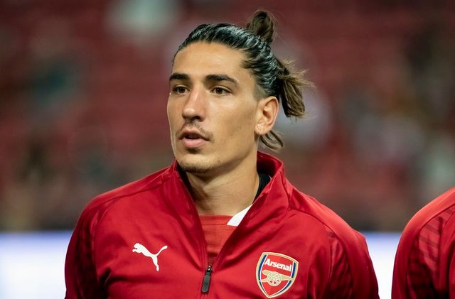 1533165329_Hector_Bellerin.jpg