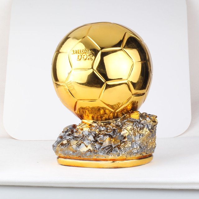 1539270358_Ballon-d-Or-2014-Football-World-Player-of-the-Year-Trophy-Resin-Golden-Ball-24cm-Factory_(1).jpg