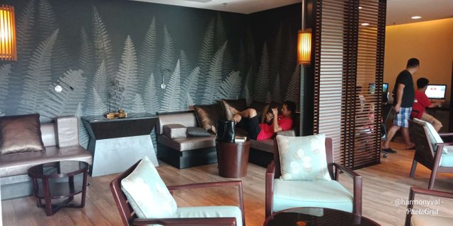 PhotoGrid_1549356720621.jpg