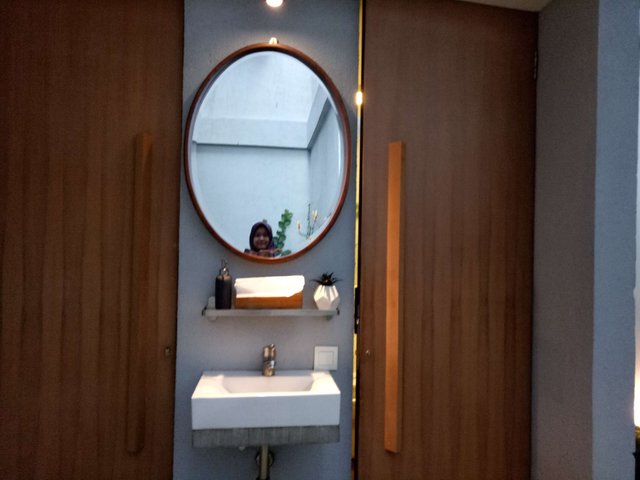 Selfie.jpg