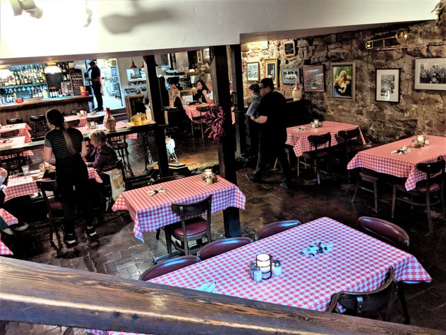 GW overview of resturant.jpg