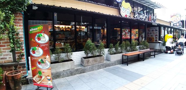 Christmas in Central World - Hunry Nerd - Oct 2019 Samsung A9 381.jpg