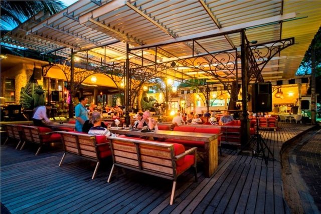 Byrdhouse-Beach-Club-Sanur-4.jpg